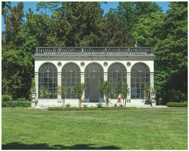 Villa Varda exterior facade