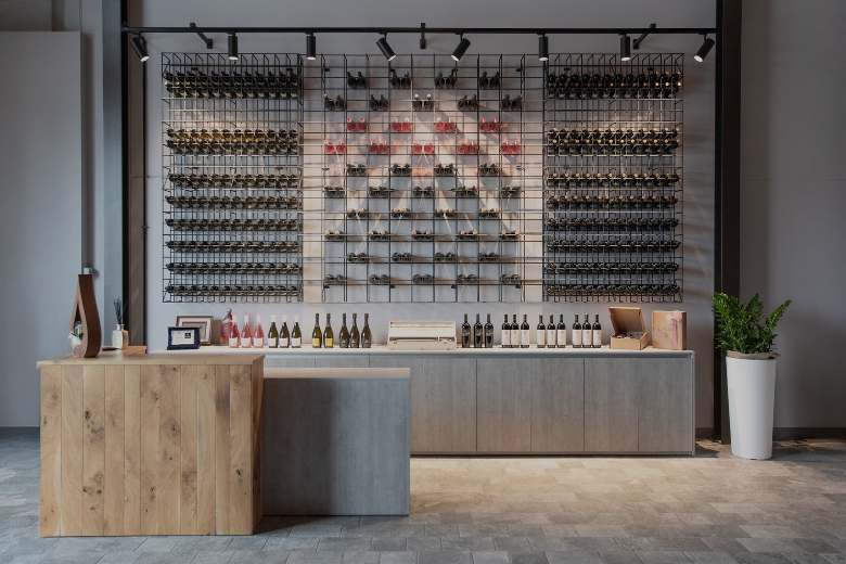 Wine venue display wall and counter